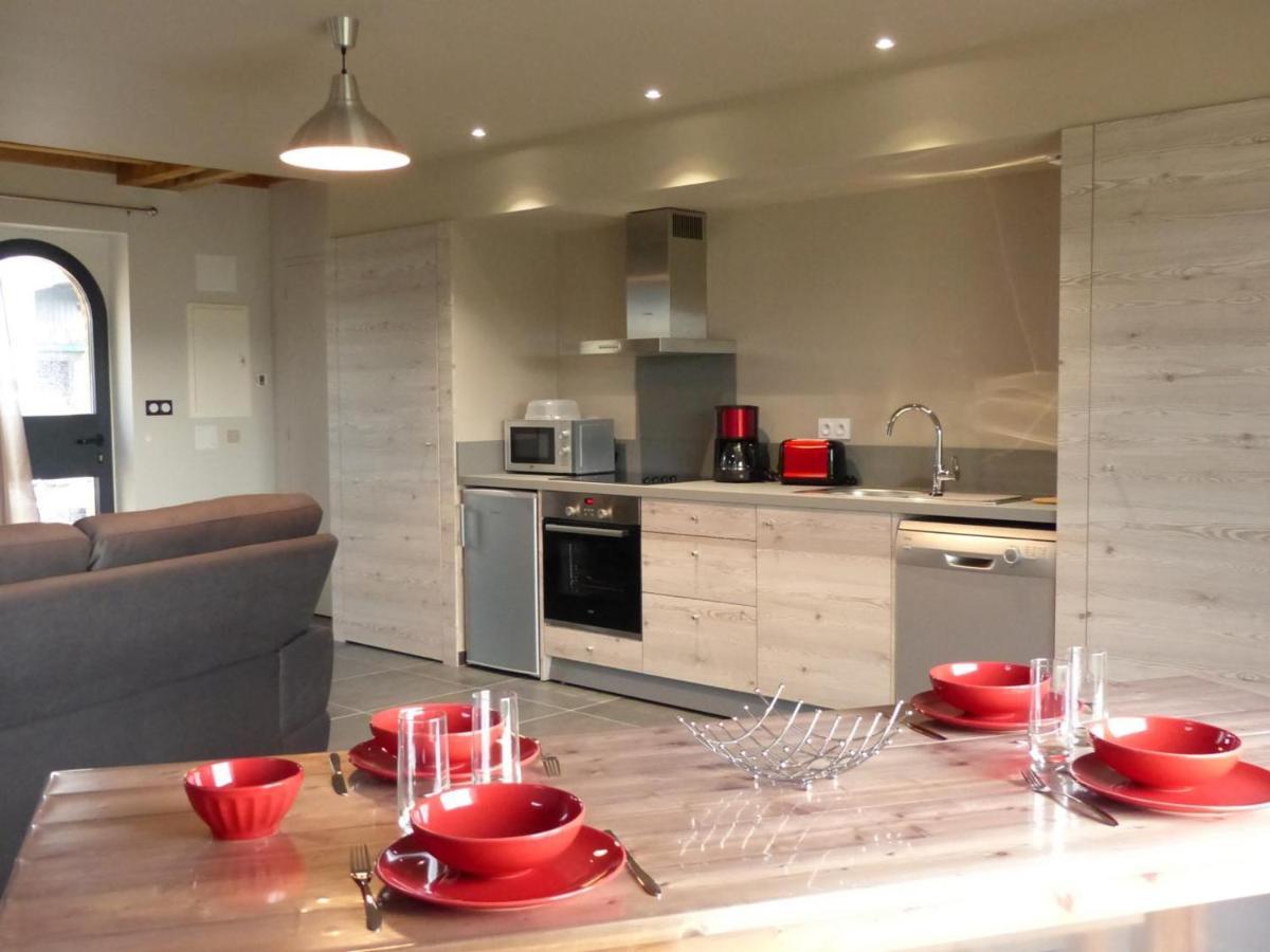 Gite Renove Avec Terrasse, Poele A Bois Et Wifi A Chapeau - Fr-1-489-79 Εξωτερικό φωτογραφία
